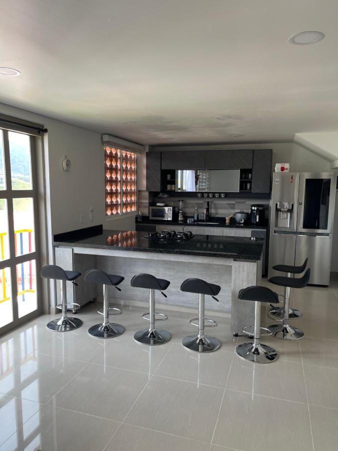 Apartamento De Lujo Apartman Guatapé Kültér fotó